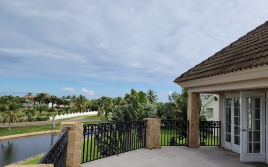 Luxury Stunning Home in a Gated Community  Placencia Village